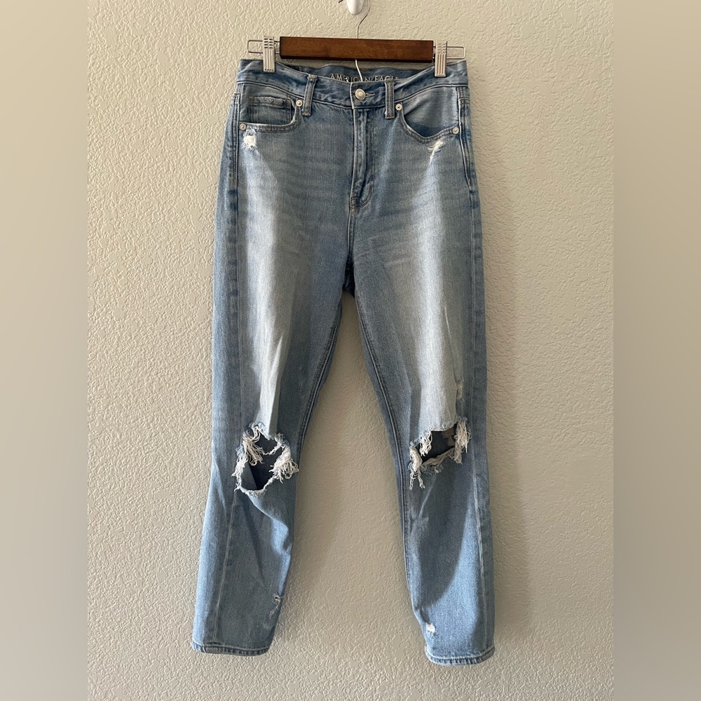 American Eagle Straight High-Waisted Leg Light Blue Jeans